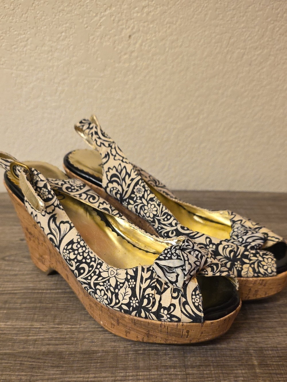 BONGO Black & Cream Floral Slingback Cork Wedge Heels Size 9.5